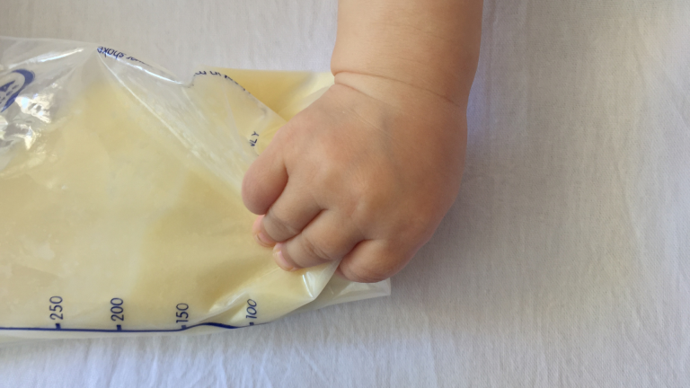 EXTRACCIÓN, CONSERVACIÓN Y CORRECTO MANEJO DE LA LECHE HUMANA. ÚLTIMOS LINEAMIENTOS PARA BEBÉS SANOS A TÉRMINO